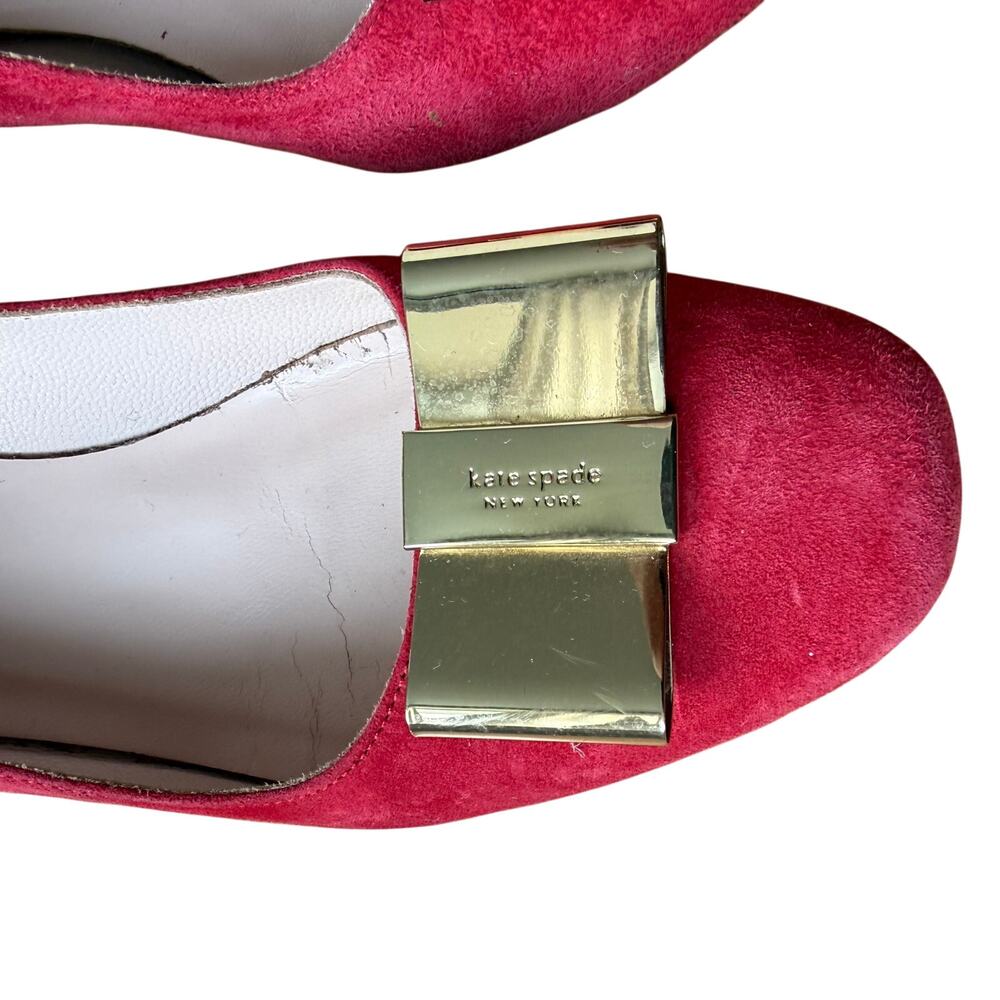 Kate Spade Red Suede Dijon Gold Metal Bow Block Heel Size 6 Classic Preppy Chic - Picture 4 of 15